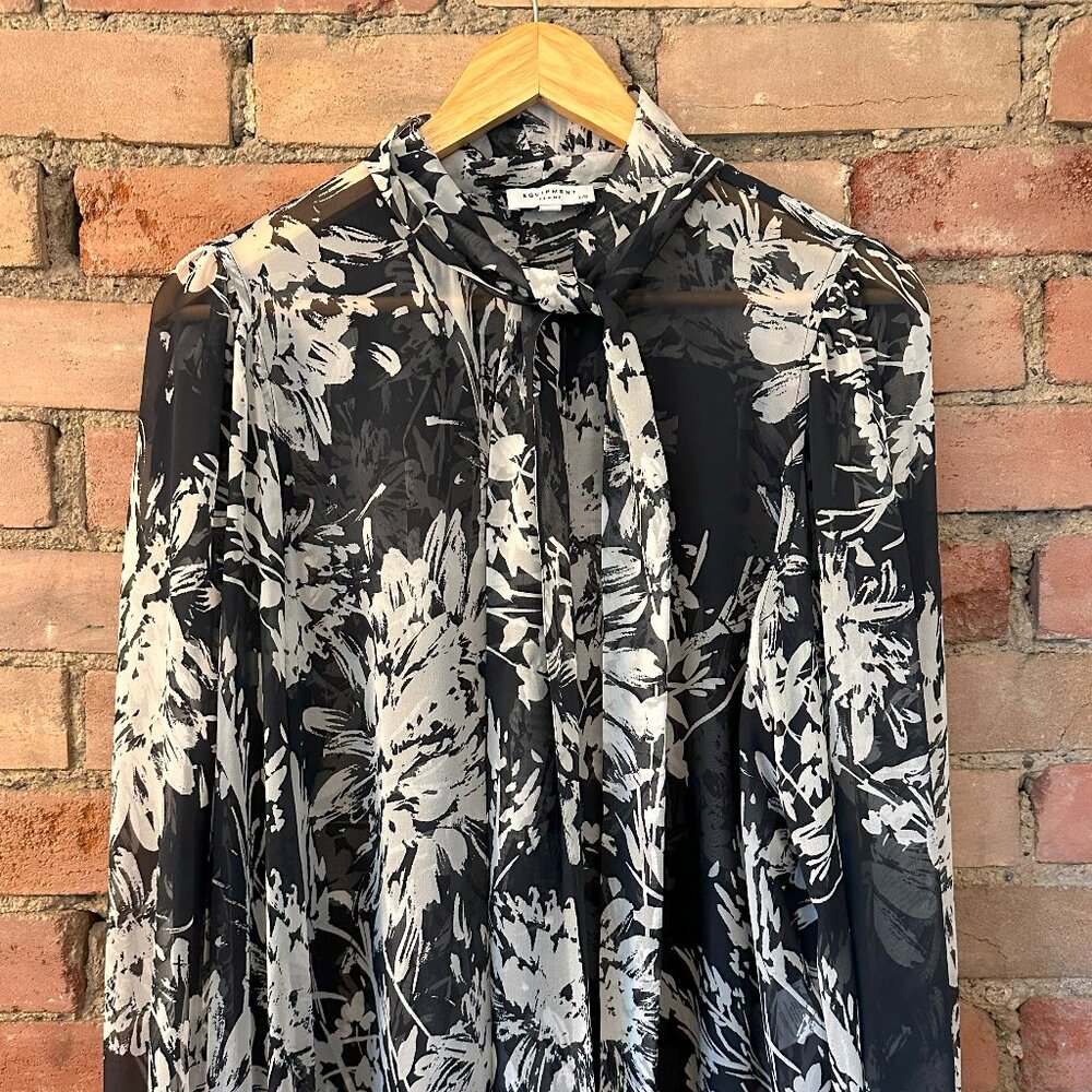 EQUIPMENT FEMME Silk Tie-Neck Blouse – Black & White Floral, Size Large